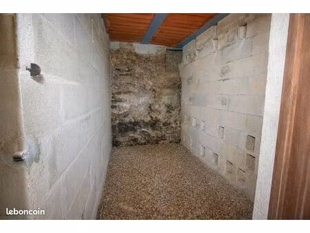 grande cave de stockage – belleville / boulevard de la vilette