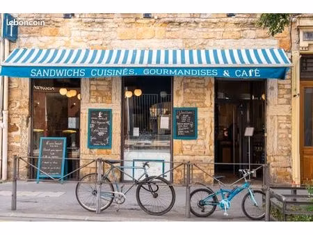 à vendre coffee shop. outil prêt à travailler