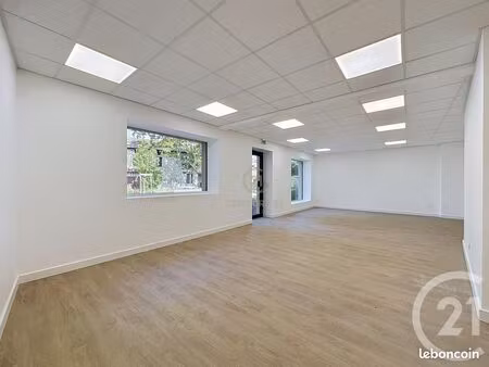 local commercial 88 m²