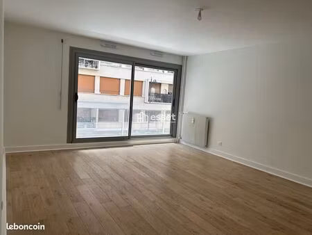 appartement 3 pièces 82m² à louer 2300 - paris 75013