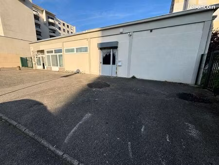 des bureaux fonctionnels et immédiatement opérationnels au cœur du 8ème arrondissement de 