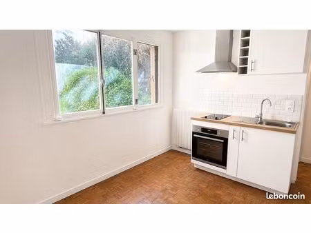 studio rénové - paris 20e - métro st fargeau