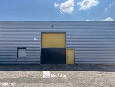local d'activité 450 m²