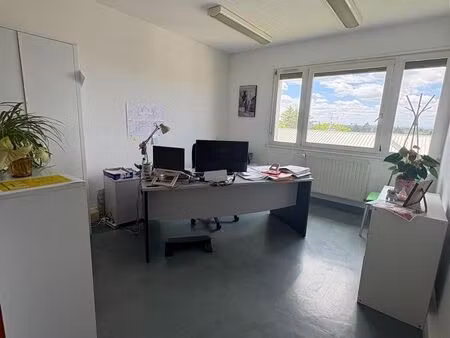 locaux professionnels 151 m² bourg en bresse
