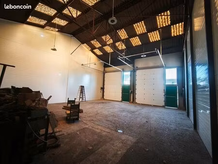 local 115 m² meximieux