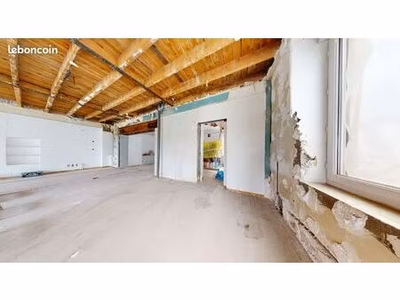 appartement 1 pièce 62 m²