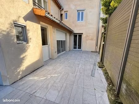 appartement 3 pièces 84 m²