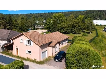 maison 6 pièces 131 m²