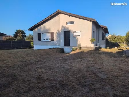 aux portes de lyon - maison de plain pied - entièrement rénovée - gare à 5 min à pied
