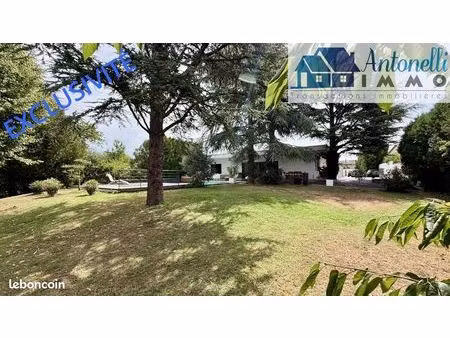 villa 5 pièces 190 m²