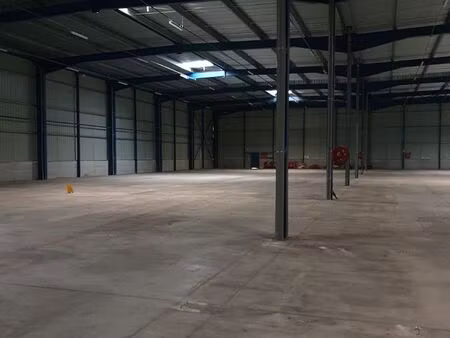 terrain et entrepôts industriels divisibles – 1 000 à 3 660 m² – oyonnax