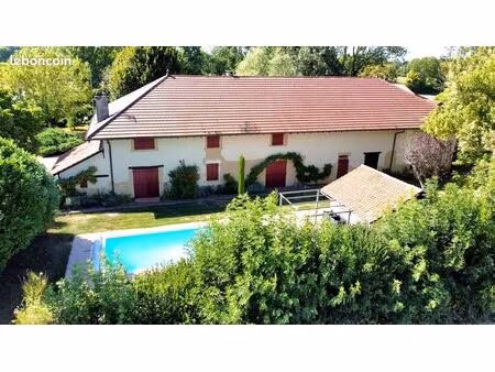 propriété 10 pièces 322 m²
