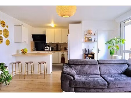 appartement 2 chambres meublé avec ascenseur et place   de parking en option