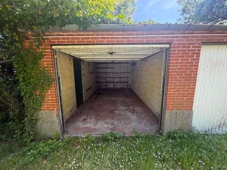 garage 1 voiture au sein d'une batterie sécurisée