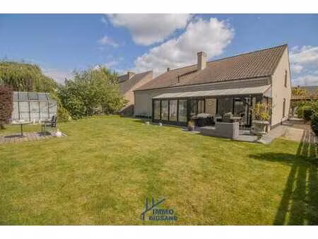 charmante bungalow à vendre dans un emplacement calme à w...