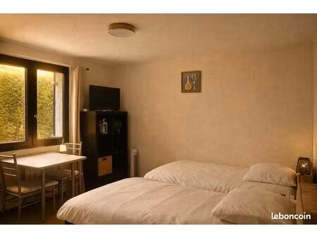 charmant studio rustique en gîte proche frontière