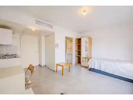 studio dans residence recente ...