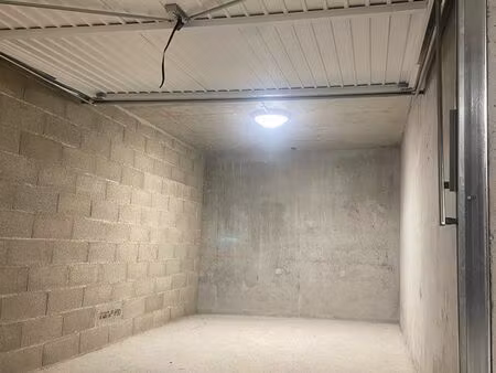 garage à louer