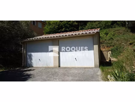 a premian vends 2 garages de 36 m2 au total  sur une parcell