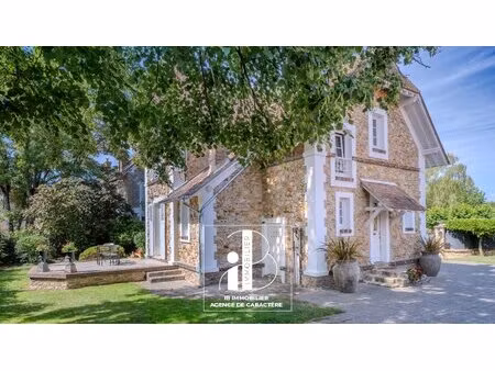 barbizon centre - propriete de charme / jardin de 1781m²