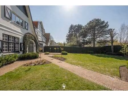 villa au coeur du vieux zoute...