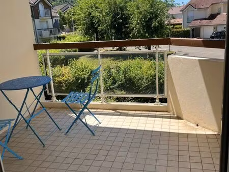 location appartement 01460 port 2 pièces + cuisine  terrasse cave