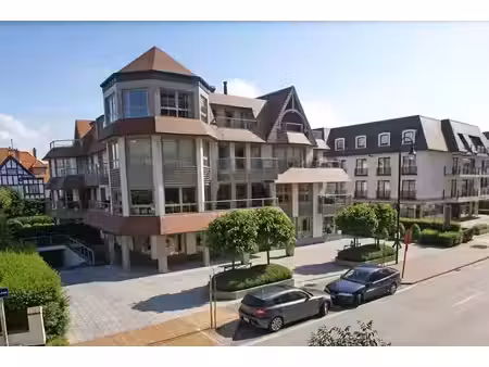 garage très bien situé le long de l'avenue du littoral - zou