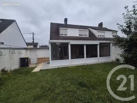 pavillon 5 pièces 103 m²