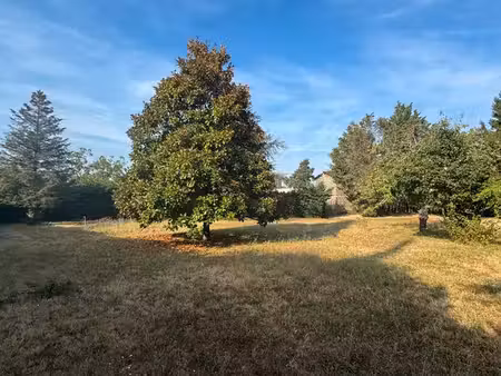 terrain à bâtir  libre constructeurs – 2 721 m² – trévoux