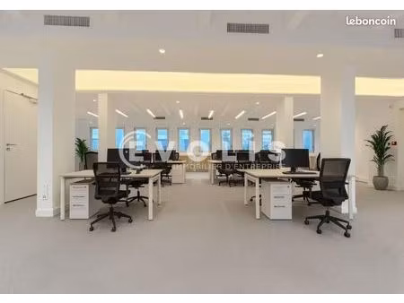 bureaux 777 m²