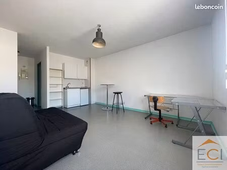 studio 1 pièce 24 m²