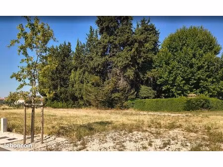 terrain 744 m² caromb