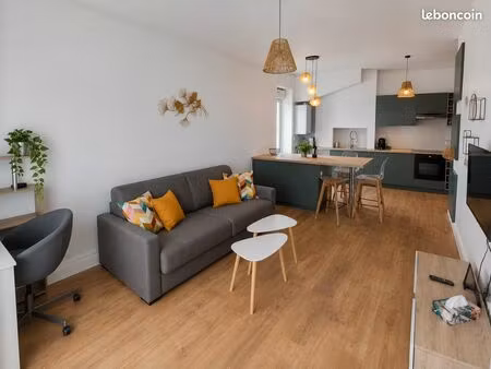 t2 meublé 44 m² – entièrement rénové – parking et box – bègles