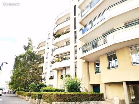 agréable t1bis 36m2 hyper centre clermont
