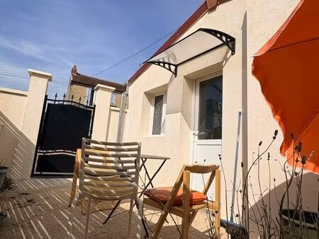 à louer – studio meublé de 20 m² avec terrasse et entrée indépendante