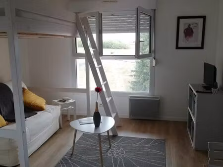 appartement 18m2 proche ensma / lp2i
