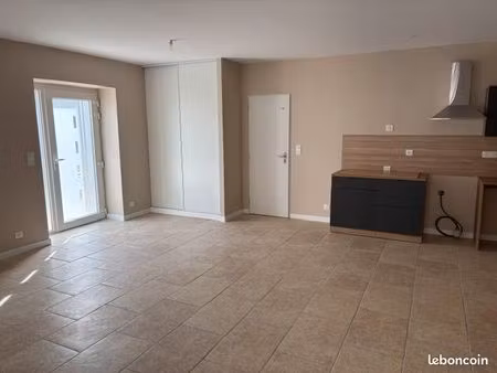 appartement rénové de 82m² à evans