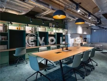 bureau 2 400 m²