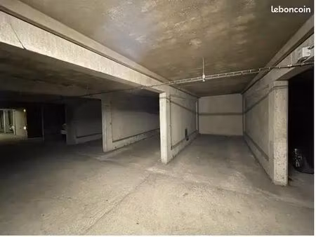 garage à louer proche gare d'angers