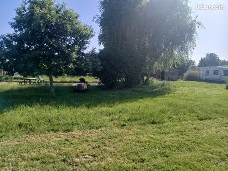 terrain 814m2