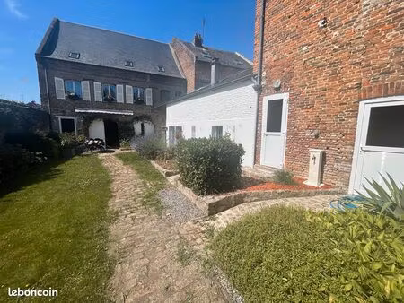 immeuble 15 pièces 361 m²