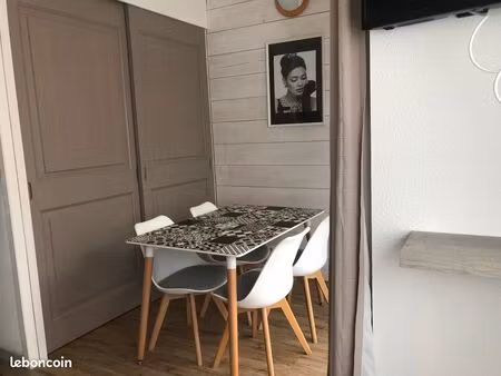 appartement t1 meublé centre briançon avec balcon côté jardin
