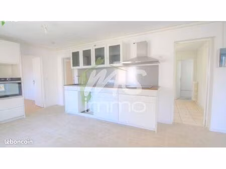 appartement 3 pièces 65 m²