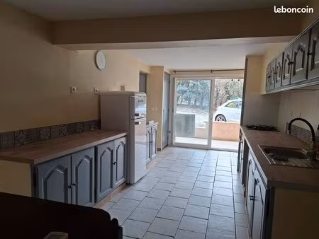 location appartement rez de villa 81m² avec jardin