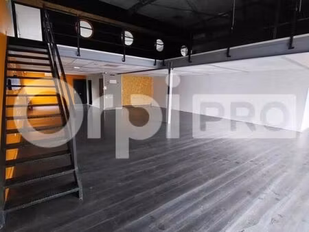 local commercial 330 m²