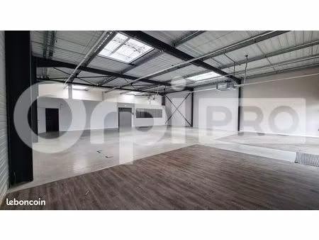 local commercial 407 m²