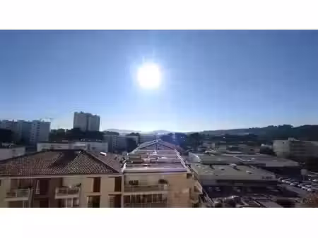location appartement 2 pièces 47 m² à toulon (83200)