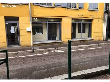 local commercial 100m2 sens centre