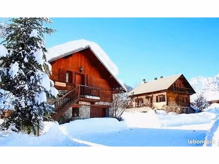 lou ■le pitchoun – chalet de caractère – à 150 m des pistes – hameau des prés■prix : 890 0