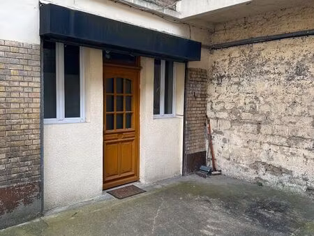 studio 1 pièce 28 m²